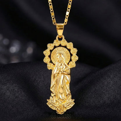 Collar Virgen de Guadalupe Rosalía para Mujer - Baño de Oro 18k