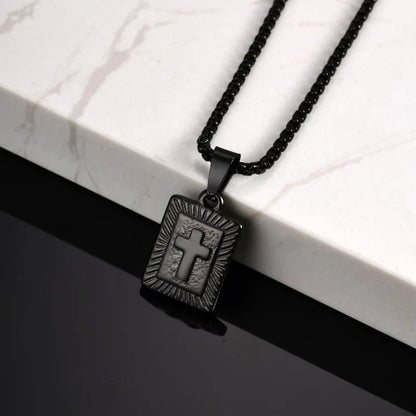 Collar Cruz Minimalista para Hombre - Acero Inoxidable