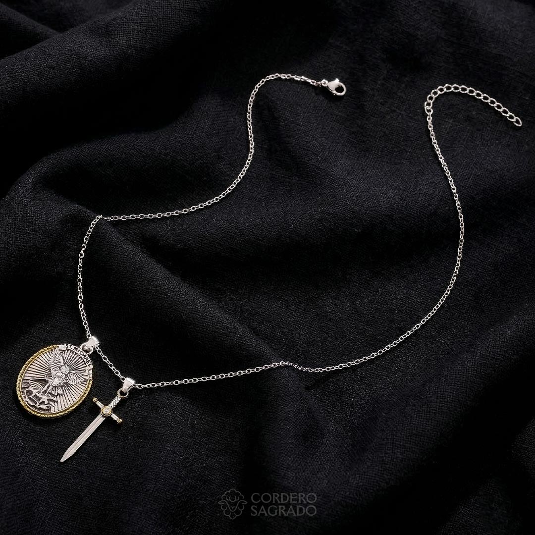 Collar de la Victoria de San Miguel Arcángel con Dije Doble - Bendecido por Sacerdote